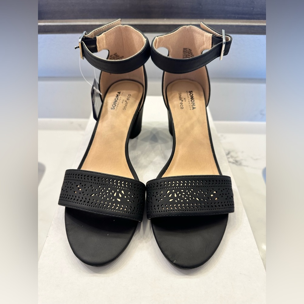 Sonoma Camilla black size 7
